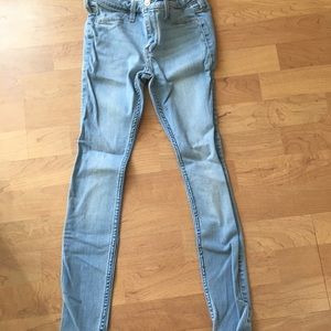 hollister jeans